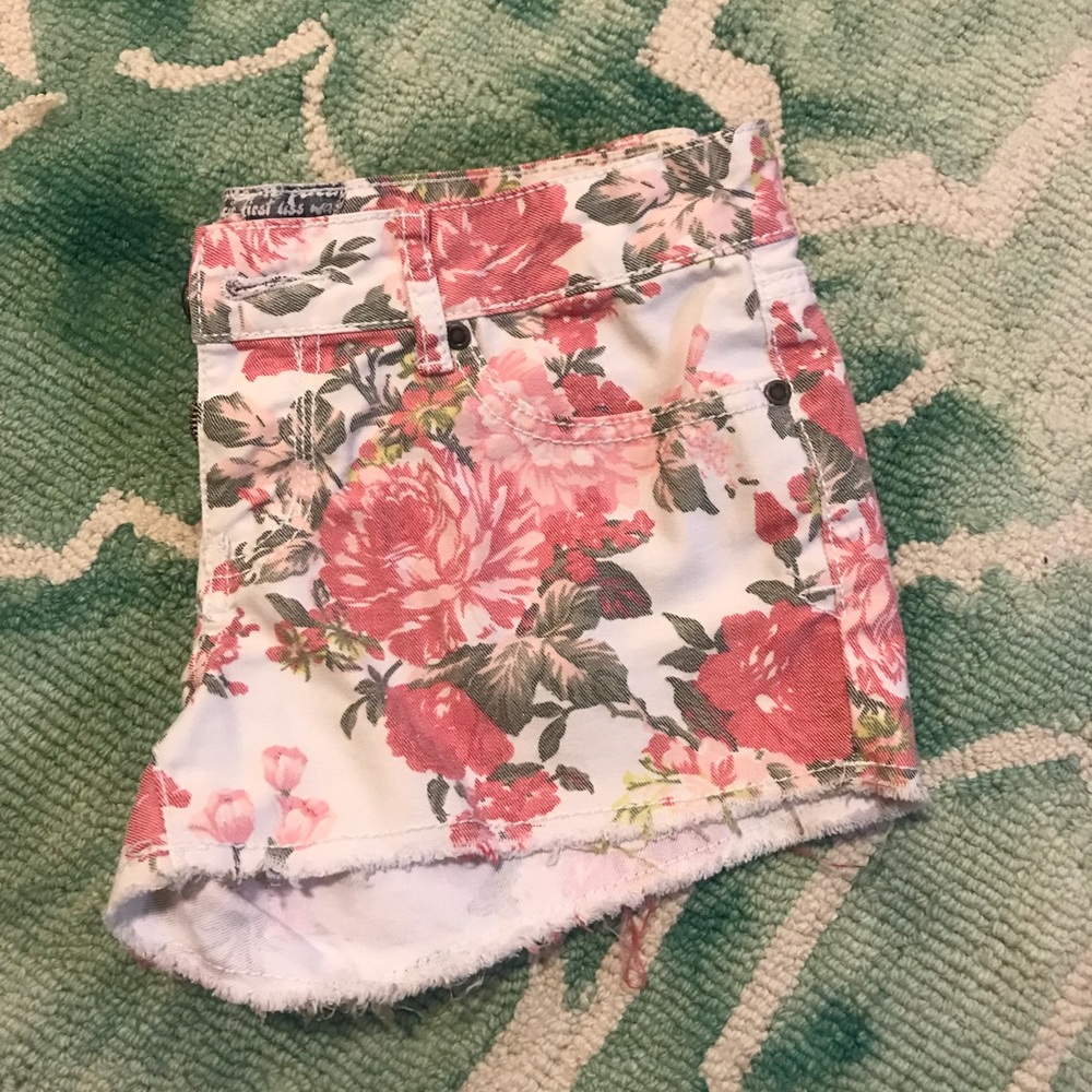 EUC White & Pink Floral Shorts, Size 6!